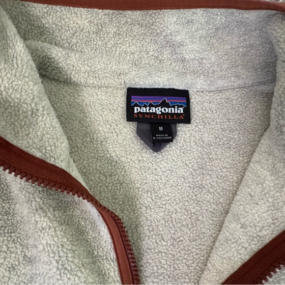 Patagonia Women’s Synchilla Fleece Marsupial Pullover - Picture 2 of 3